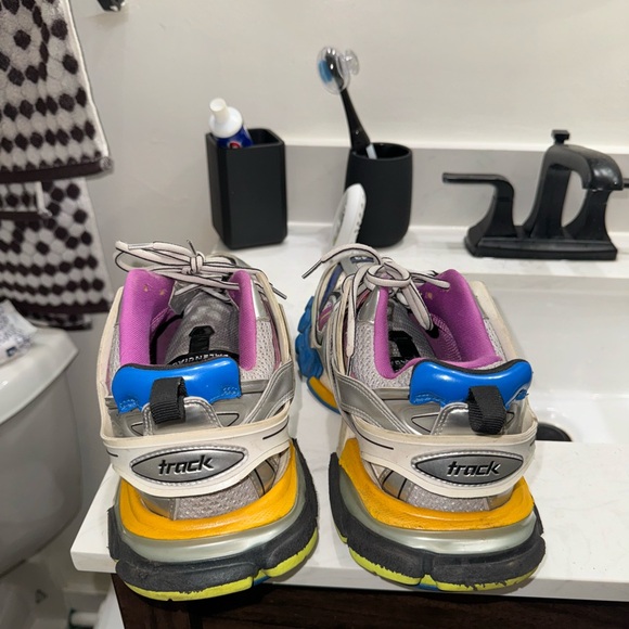 Balenciaga Track Sneaker (Men)
MULTICOLOR, Size 10US / 43EU - Picture 5 of 6